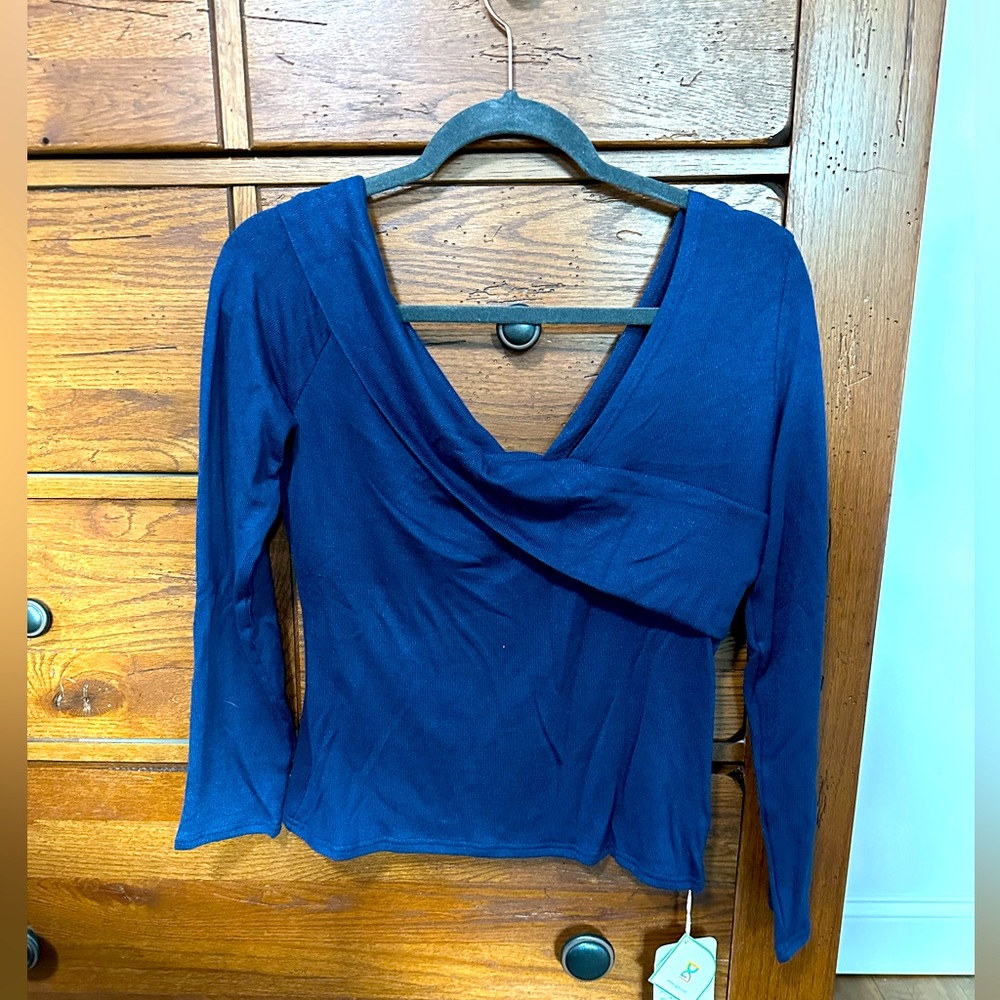 One shoulder top